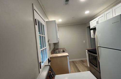 Greensboro Apartment | Fabulous studio forest in the city with AC in Greensboro
