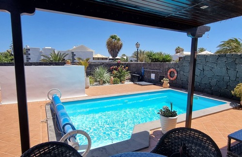 Playa Blanca Villa | Fabulous Villa Rhodantha, private heated pool, Wifi, Parque Del Rey Playa Blanca