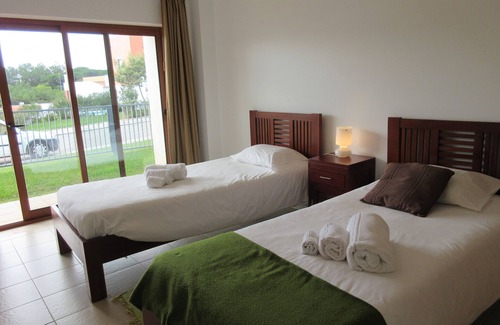Casalinho Villa | Fabulous villa with 3 bedrooms, 3 bathrooms and private heated pool
