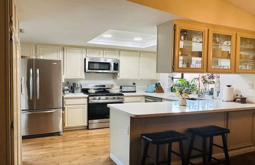 Palmdale House | Fabulous West Palmdale home centrally located 🏡🌸