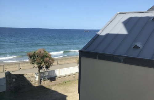 Plougasnou Apartment | Face à la Magnifique Plage de Primel Trégastel