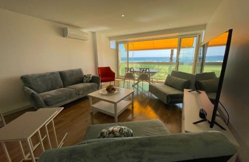La Cote Radieuse Apartment | Face à la Mer-Canet Plage Sud-F3+Parking