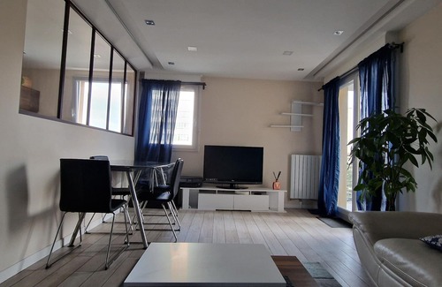 Colombes Apartment | Face au Stade Olympique, Oasis Urbaine de 3 Pièces à Colombes