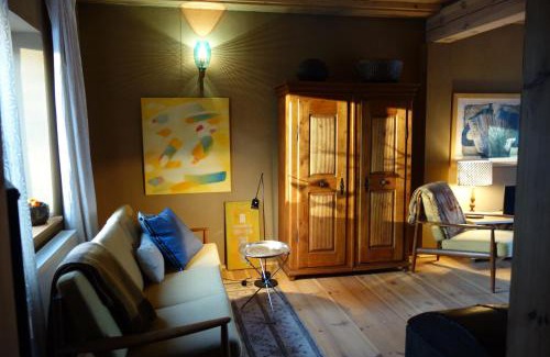 Quappendorf House | Fachwerkhaus am Fluss