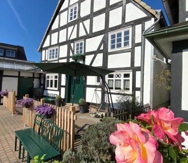 Ortsmitte House | Fachwerkhaus im Sauerland - Goldhase Anno 1700