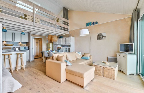 Noirmoutier-en-l'Ile Apartment | Facing the sea - Ideal location - Apartment for 5