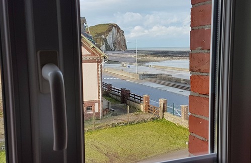 Veulettes-sur-Mer Apartment | "FACING THE SEA" VEULETTES SUR MER APARTMENT