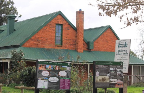 Milawa Bed & Breakfast | Factory Lane B&B