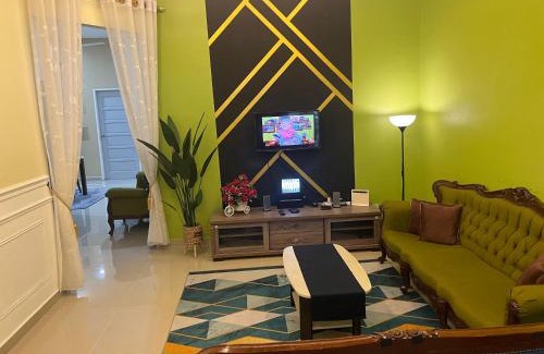 Kampung Sura House | FADI BEACH GUESTHOUSE