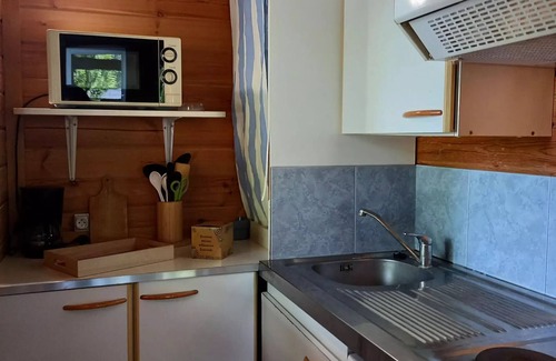 Montpezat-de-Quercy Ski Chalet | Faillal Campsite* - 3 room chalet 5 people
