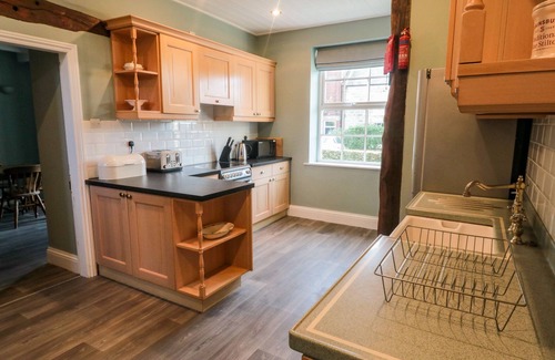 Hinderwell Cottage | FAIR HOLME, pet friendly, character holiday cottage in Hinderwell