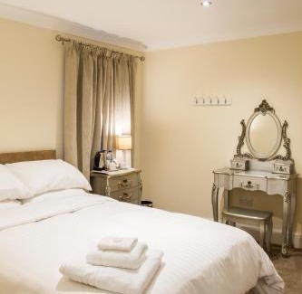 Clyst St Mary House | Fair Oak House Exeter Airport