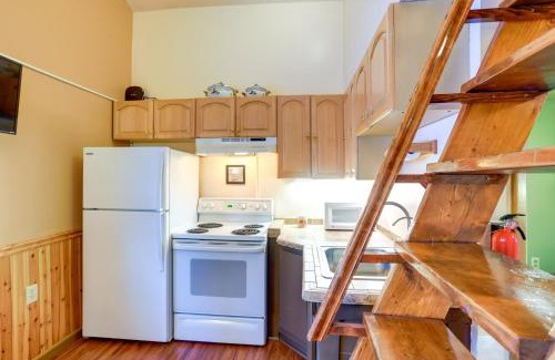 College Apartment | Fairbanks Cottage on Less Than 2 Acres about 8 Mi to Dtwn