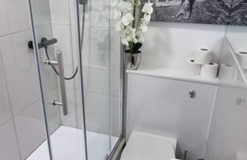 Hillrise Apartment | Fairbridge 4.