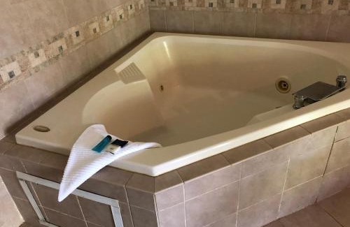 Barrington Hotel | Fairbridge Inn Express - Barrington