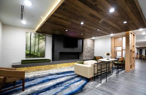 Highland Park Hotel | Fairfield by Marriott Inn & Suites Louisville Airport