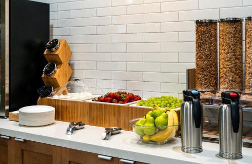 North Bay Hotel | Fairfield by Marriott Inn & Suites North Bay