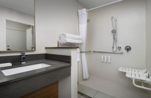 Aberdeen Hotel | Fairfield by Marriott Inn & Suites Aberdeen