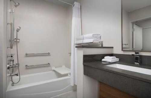 Aberdeen Hotel | Fairfield by Marriott Inn & Suites Aberdeen