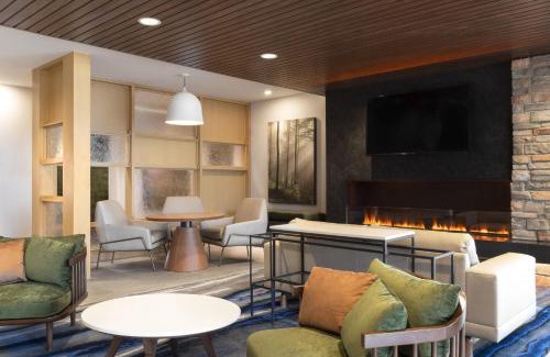 O'Fallon Hotel | Fairfield by Marriott Inn and Suites O Fallon IL