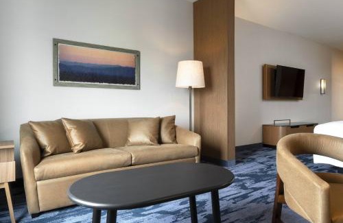 O'Fallon Hotel | Fairfield by Marriott Inn and Suites O Fallon IL