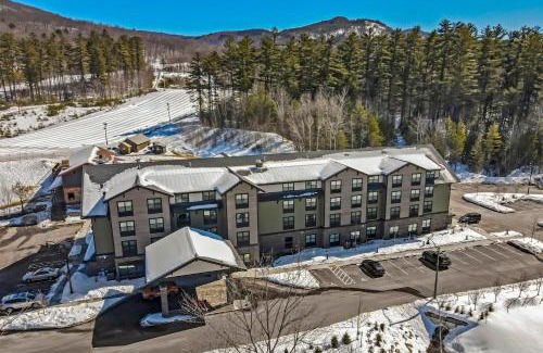 North Conway Hotel | Fairfield by Marriott Inn & Suites North Conway