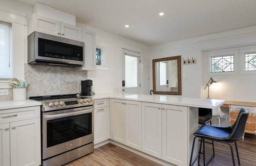 Fairfield House | Fairfield Estate Coach House, close to Cook Street Village by Victoria Prime!