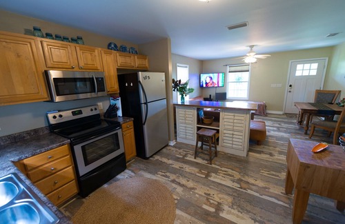 Fairhope House | Fairfield Farm Cottage Dog Horse Welcome EV Charger 1Gig WI-FI Best HOST 21-2023