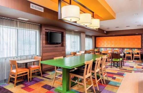 Lincoln Hotel | Fairfield Inn and Suites