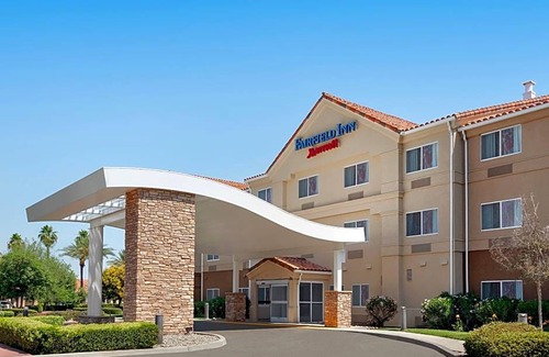 Visalia Hotel | Fairfield Inn by Marriott Visalia Sequoia