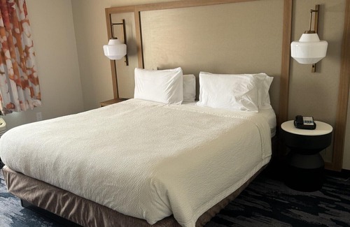 New Paris Hotel | Fairfield Inn by Marriott Richmond