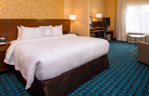 Maryland Heights Hotel | Fairfield Inn & Suites St Louis Westport