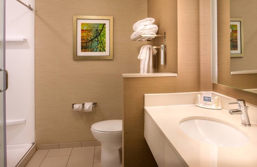 Maryland Heights Hotel | Fairfield Inn & Suites St Louis Westport