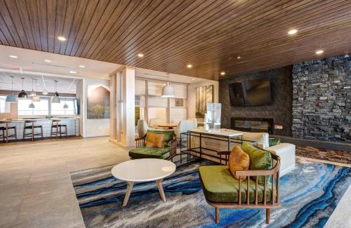 Brooklyn Center Hotel | Fairfield Inn & Suites Minneapolis North