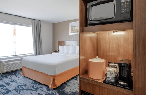 Octa Hotel | Fairfield Inn & Suites Jeffersonville I-71