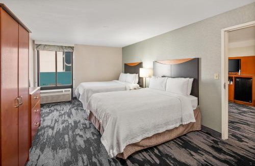 Buena Park Hotel | Fairfield Inn & Suites Anaheim North Buena Park