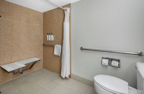 Buena Park Hotel | Fairfield Inn & Suites Anaheim North/Buena Park.