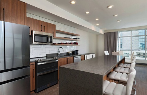 Rainey Street Historic District Hotel | Fairfield Inn & Suites Austin Downtown