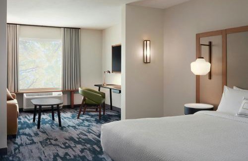 Chilliwack Proper Village West Hotel | Fairfield Inn & Suites by Marriott Chilliwack