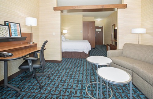 Burlington Hotel | Fairfield Inn & Suites by Marriott Burlington
