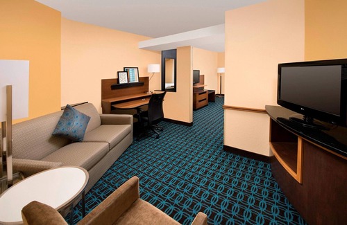 Channelview Hotel | Fairfield Inn & Suites by Marriott Channelview