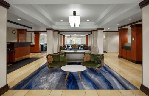 Bedford Hotel | Fairfield Inn & Suites Bedford