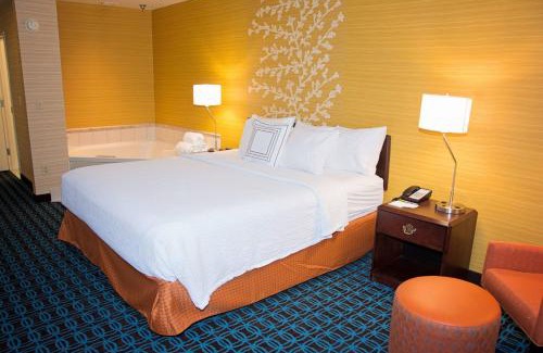 Homeacre-Lyndora Hotel | Fairfield Inn & Suites Butler