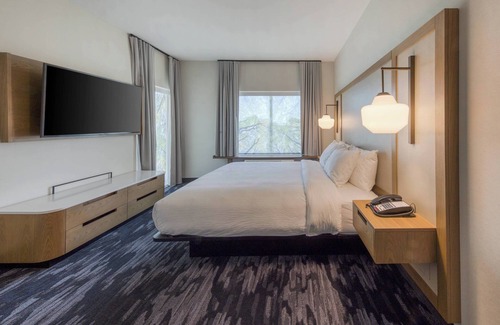 North Belmont Hotel | Fairfield Inn & Suites by Marriott Charlotte Belmont