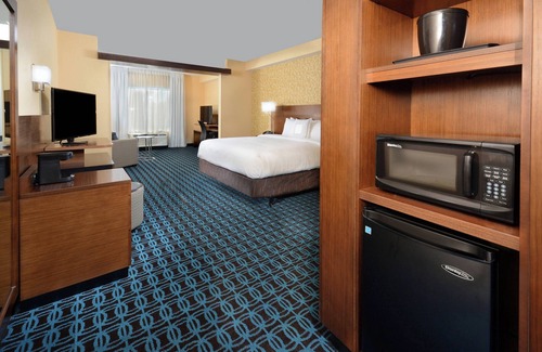 Northeast Raleigh Hotel | Fairfield Inn & Suites by Marriott Raleigh Capital Blvd./I-540