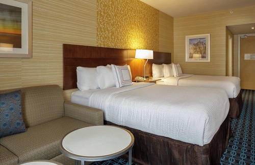 Cannifton Hotel | Fairfield Inn & Suites by Marriott Belleville