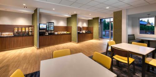 Moncton Hotel | Fairfield Inn & Suites by Marriott Moncton
