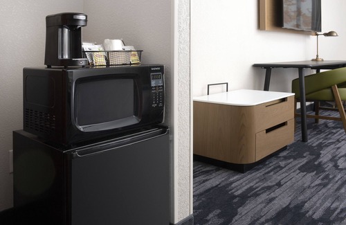 Alexandria West Hotel | Fairfield Inn & Suites by Marriott Alexandria West/Mark Center