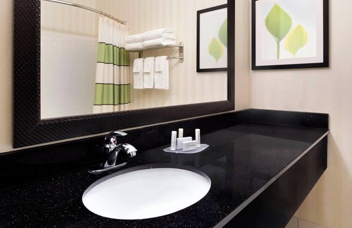 Champaign Hotel | Fairfield Inn & Suites by Marriott Champaign