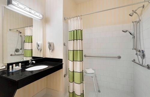 Champaign Hotel | Fairfield Inn & Suites by Marriott Champaign